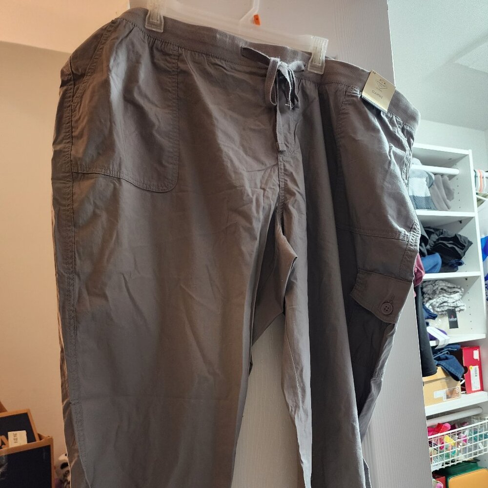 St. John's Bay Gray Capri Pants with Draw String.  NWT
